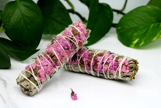 Three Witches Tea Shop - Sustainably sourced white sage + pink sinuata flower bundle